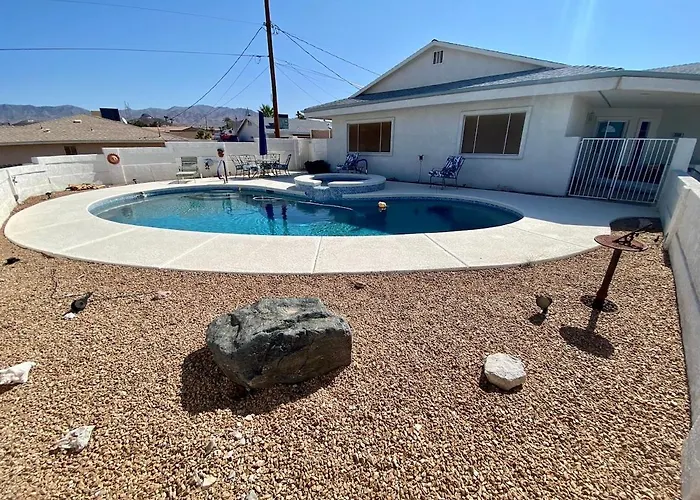 Holiday home Lakeview- Pool & Spa-pet Friendly- Boat Parking *