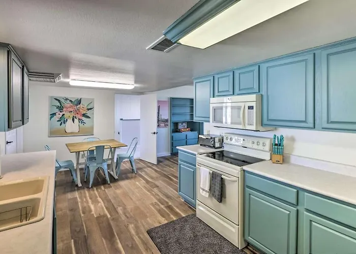 Holiday home Lakeview- Pool & Spa-pet Friendly- Boat Parking Lake Havasu City