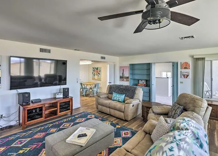 Holiday home Lakeview- Pool & Spa-pet Friendly- Boat Parking Lake Havasu City